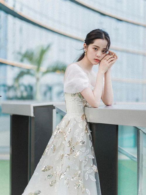 杨紫欧阳娜娜最新爆料,揭秘娱乐圈幕后故事